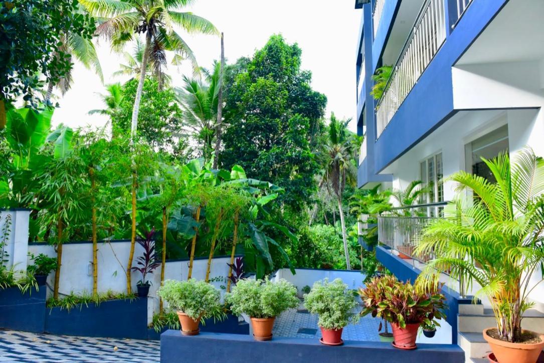 Green Royale Living Spaces - Luxury Serviced Apartments Thiruvananthapuram Exterior photo
